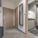 With Balcony @ Downtown דירה