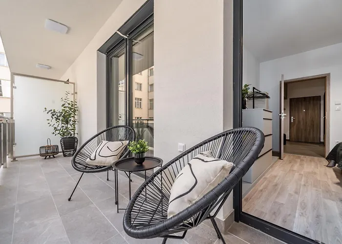 Apartmán With Balcony @ Downtown