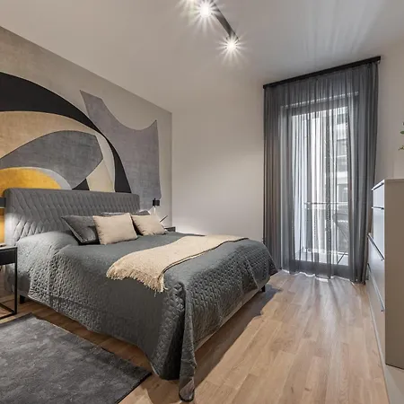 With Balcony @ Downtown Apartamento