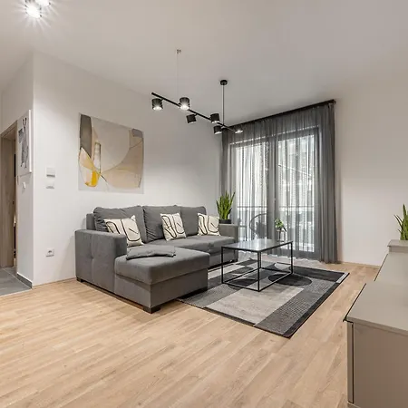 With Balcony @ Downtown