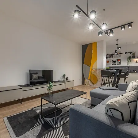 With Balcony @ Downtown 아파트 *