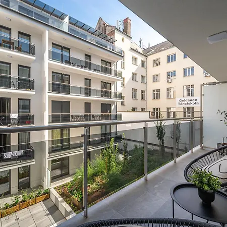 With Balcony @ Downtown Apartamento *