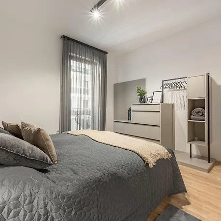 With Balcony @ Downtown *