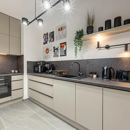 With Balcony @ Downtown *